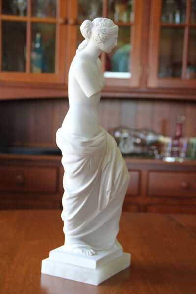 Venus De Milo Aphrodite Of Melos Classical Copy Louvre Paris Statue